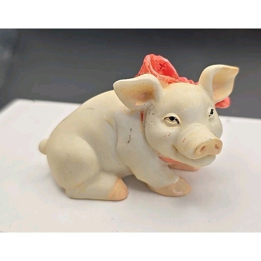 Vintage Stoneware Pig With‎ Red Bow Figurine
